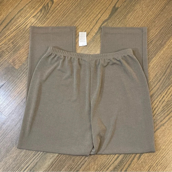 NWT Chico's Easywear Crepe Sharryl Pants in Texas Taupe size 3 = XL - Picture 7 of 10